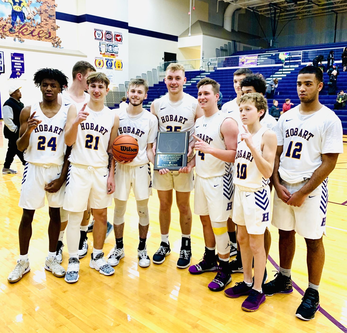 Hobart boys basketball team